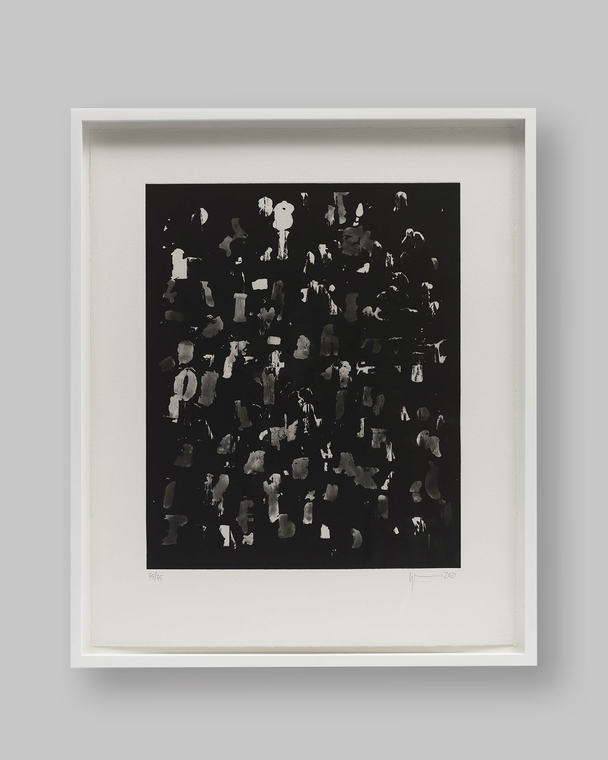Glenn Ligon: A Crowded Field (reversed)